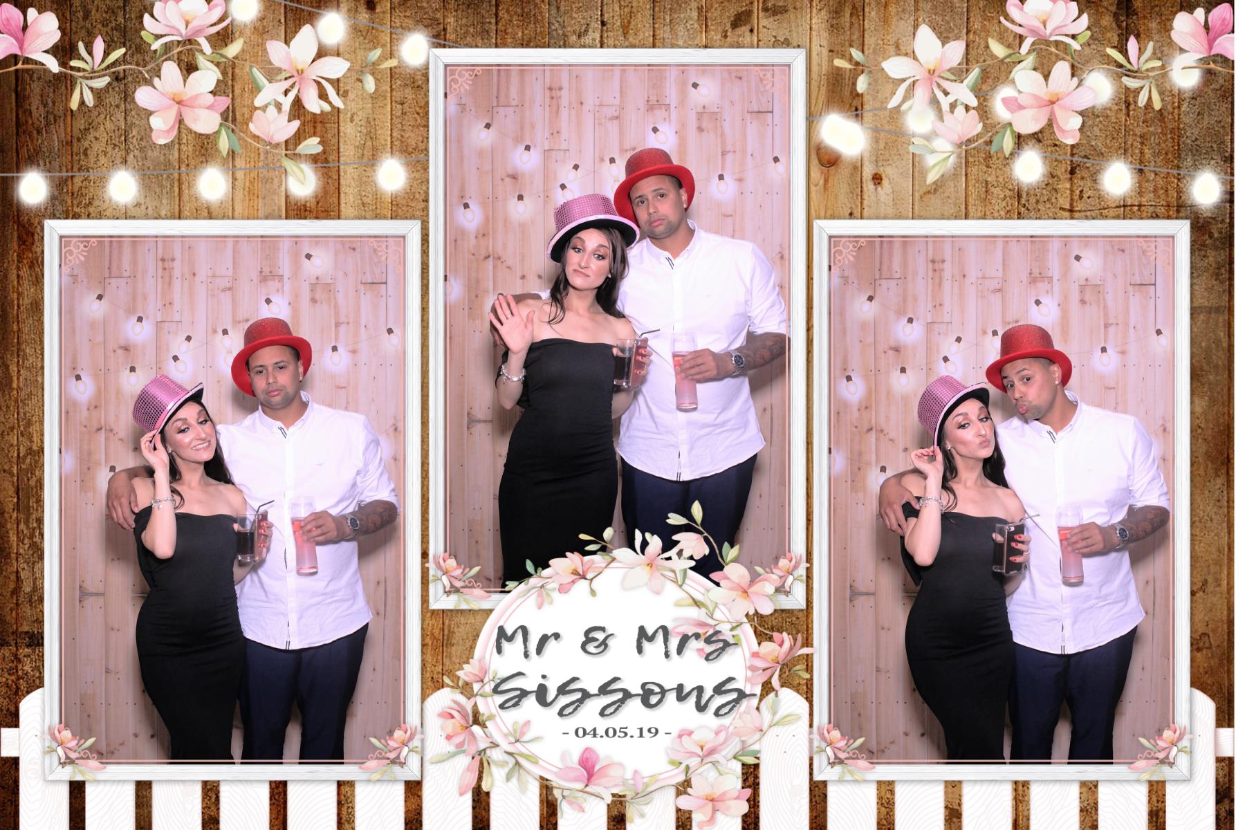 Mr and Mrs Sissons | View more photos from the event at gallery.blissbooth.co.uk/u/BlissBooth/Mr-and-Mrs-Sissons